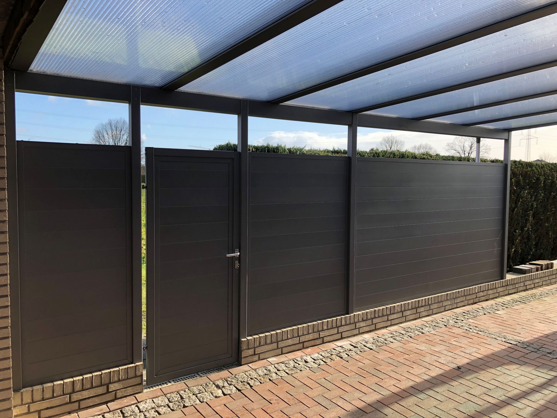Terrassenüberdachung mit Tür